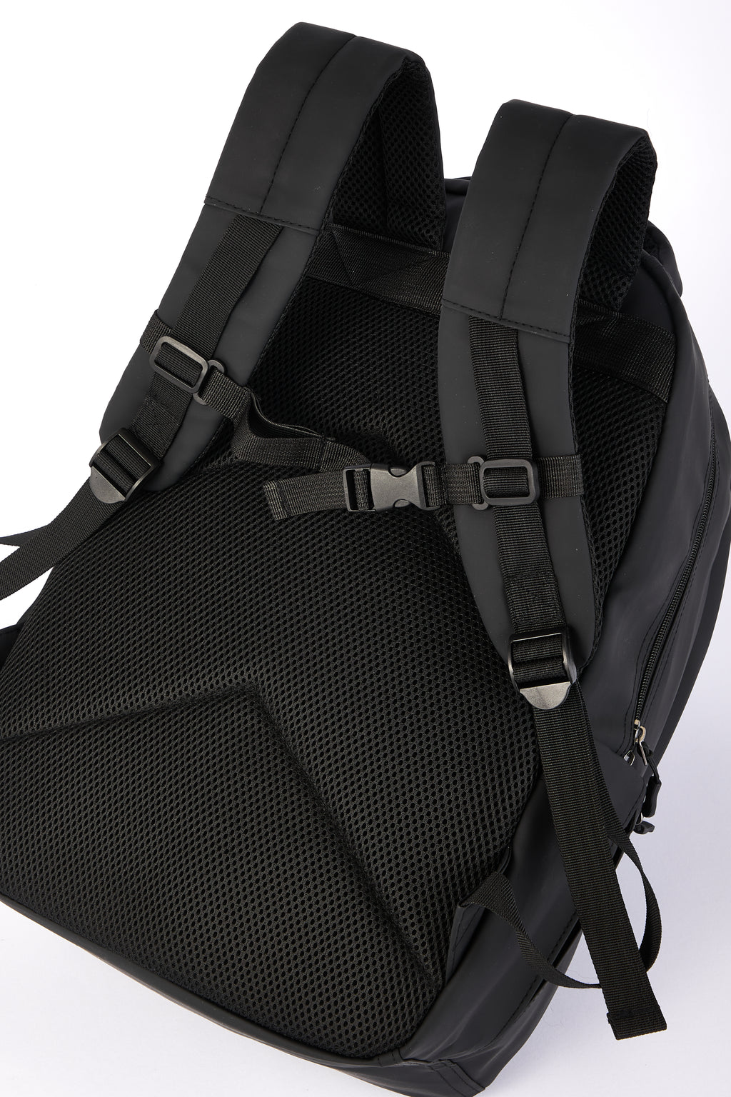 Lightweight NIJ Level IIIA bulletproof backpack under 4 lbs