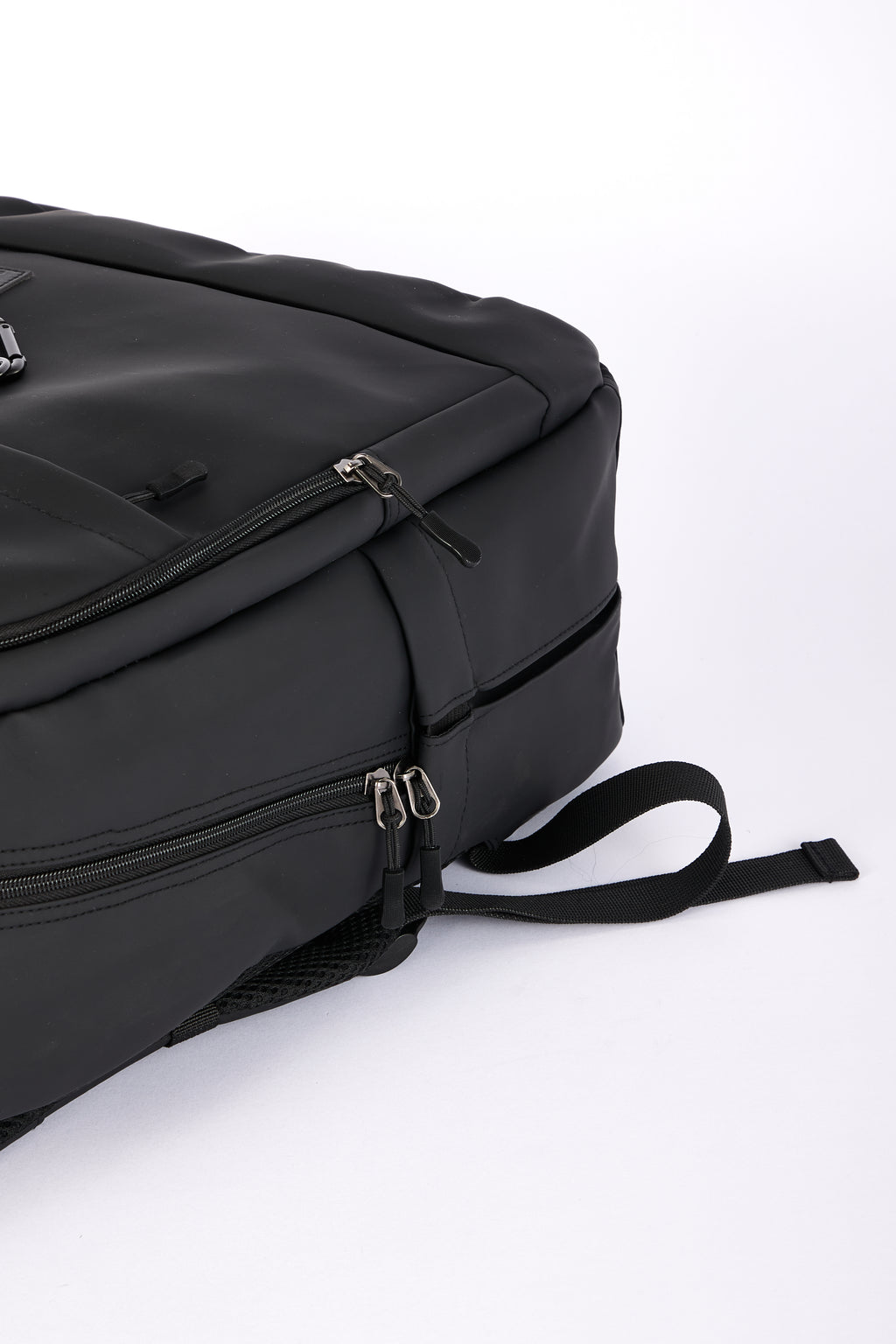 Lightweight NIJ Level IIIA bulletproof backpack under 4 lbs
