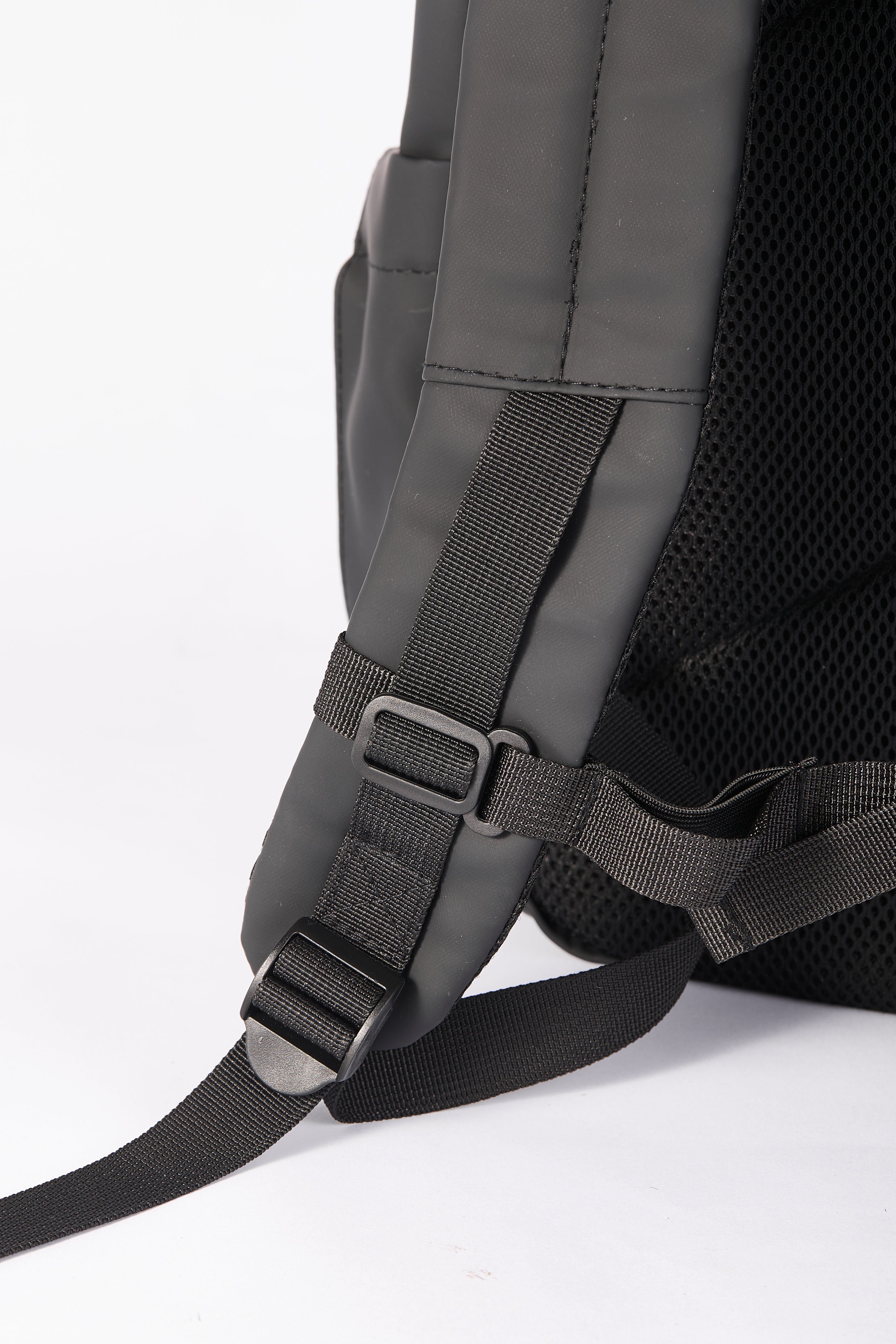 Everyday high quality travel backpack Water resistant bulletproof backpack with reinforced stitching